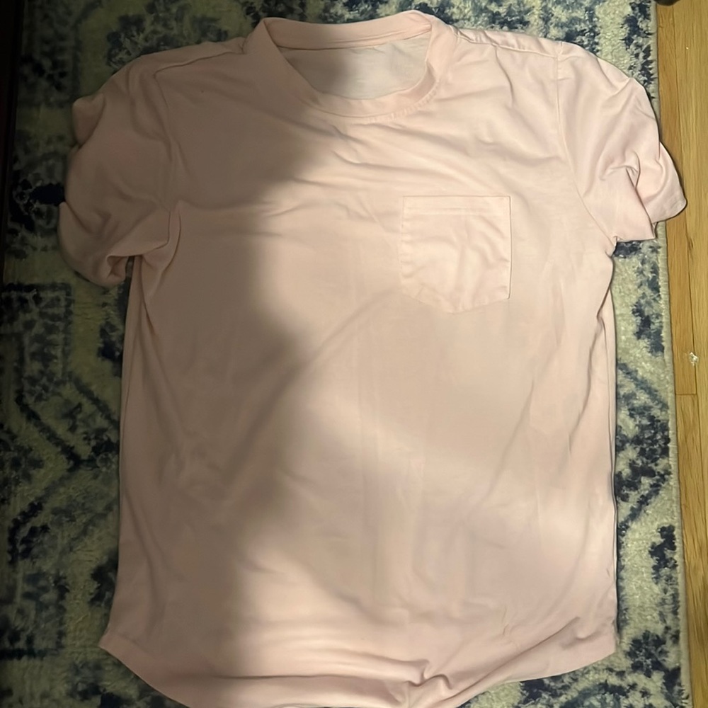 pink Pocket tee size M